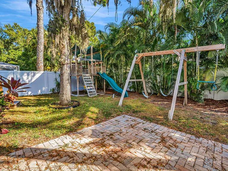 14503 Feather Sound Dr — Photo 33