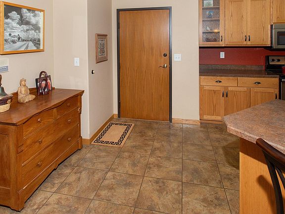 4th image of 203 6th St S APT 101