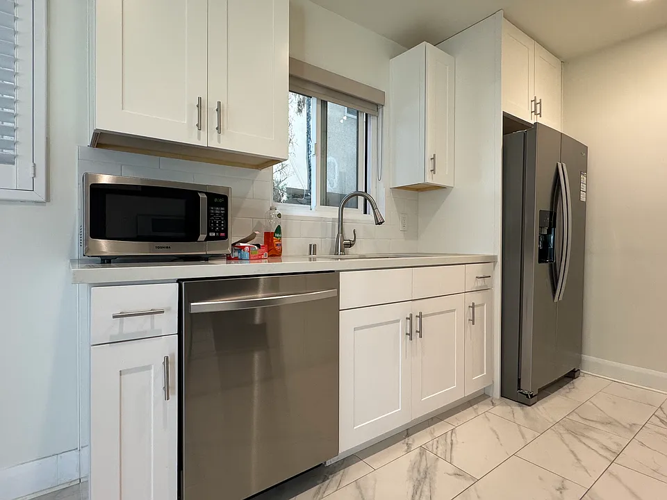 1601 Veteran Ave #101