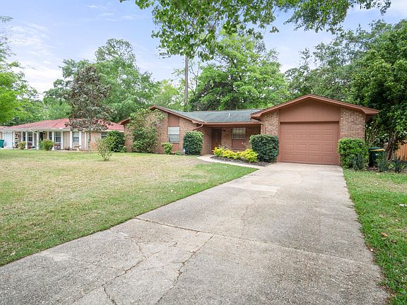 2nd image of 330 Pontevedra Ln