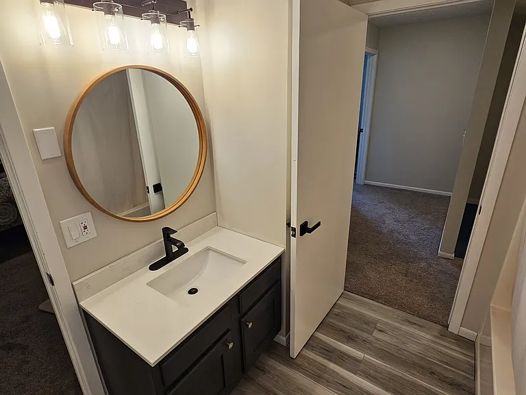 612 4th St N #14 — Photo 17