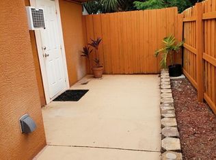 5811 Churchill Cir W, West Palm Beach, FL 33405