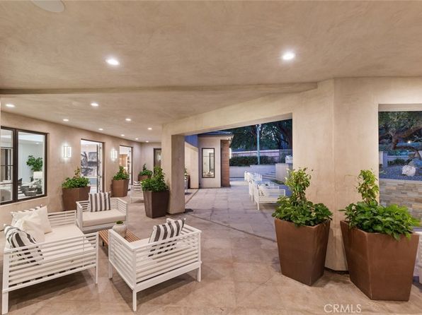 1019 W Foothill Blvd, Arcadia, CA 91006