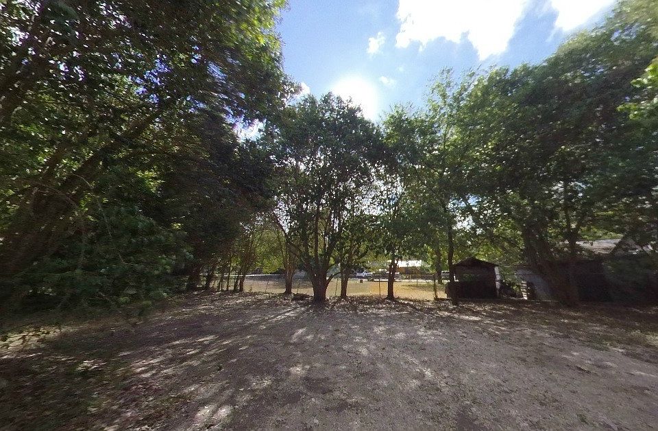 1st image of 827 W Hopkins St APT 1