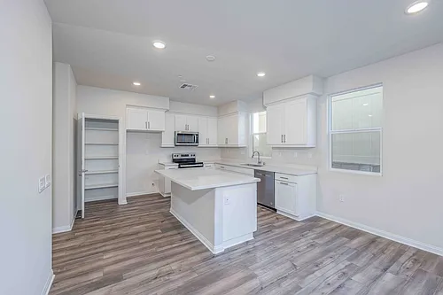 466 Meyer Pl Photo 1
