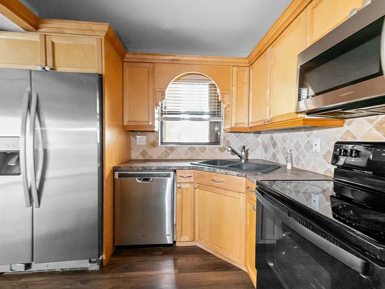 3757 Cocoplum Cir #3567 — Photo 7