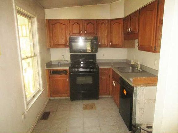 5th image of 299 Perry Hill Rd