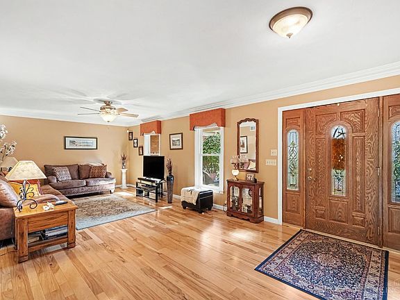 4th image of 3685 Powner Rd