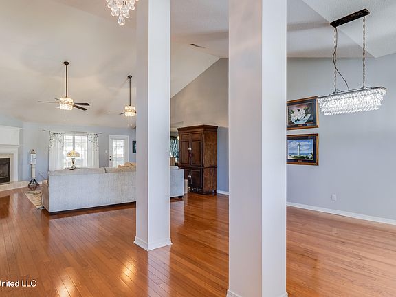 4th image of 11433 Magnolia Estates Ln