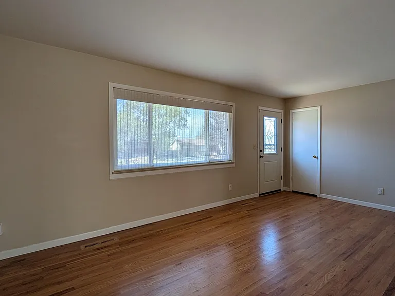 4050 Hollow Rd — Photo 18