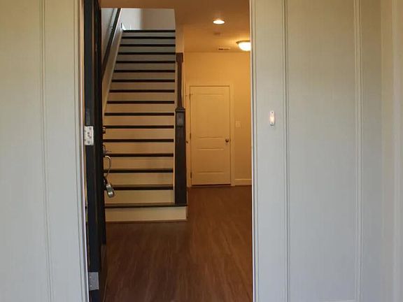 3rd image of 20688 Glenmont Ter