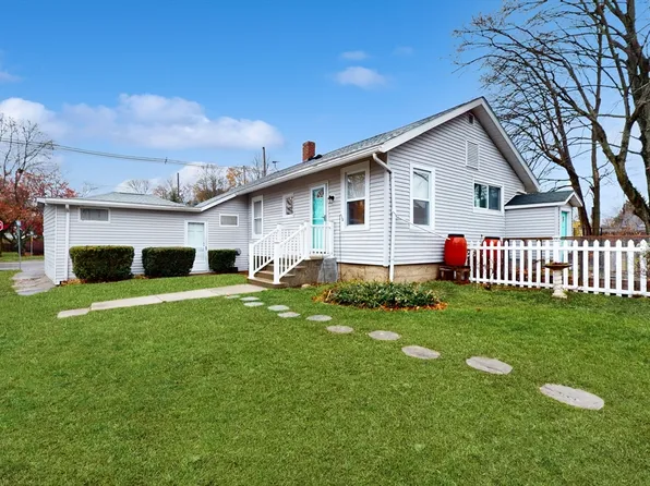 271 Central Ave, Seekonk, MA 02771