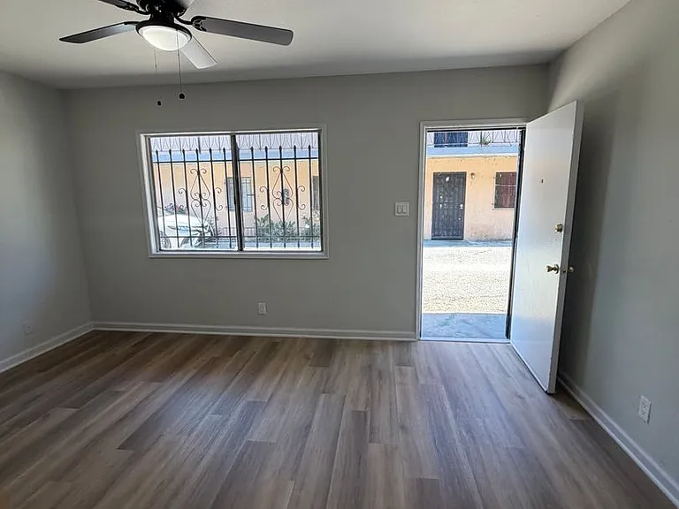 8464 S Avalon Blvd — Photo 2