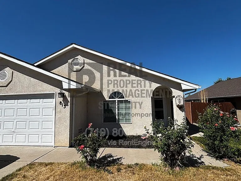 813 Ardath Ln — Photo 1