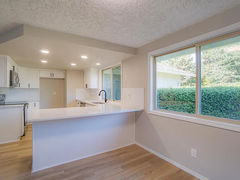6206 NW Cherry St — Photo 29