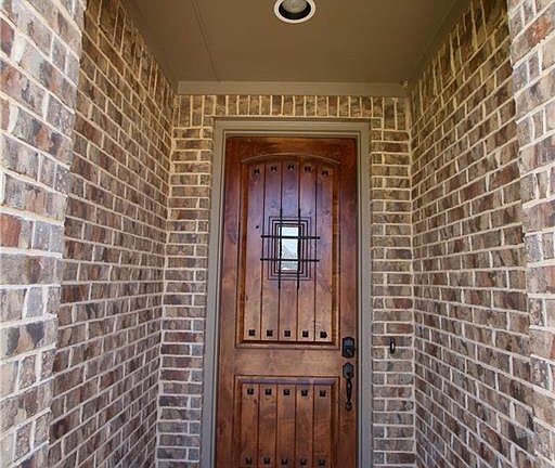 4th image of 936 Gray Wash Dr