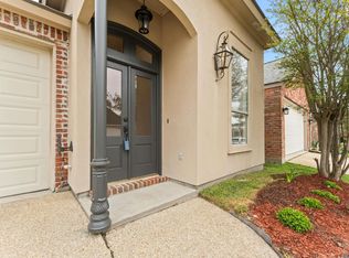 10684 Woodland Oaks Dr, Baton Rouge, LA 70809