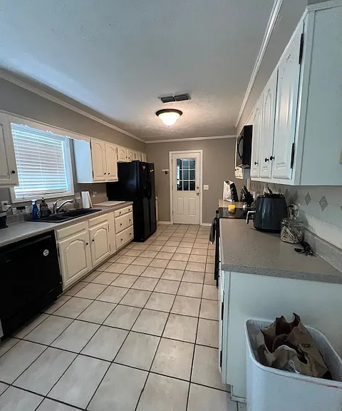 90 Friar Tuck Cir — Photo 7