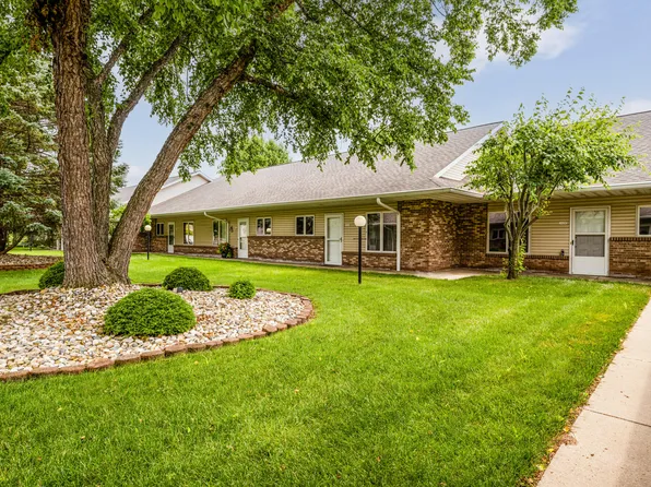 5528 Ivy Dr, Stevensville, MI 49127