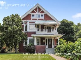 536 Lafayette Ave SE