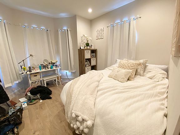 4th image of 118 Buttonwood St #1L