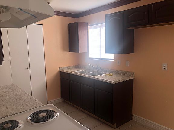 4th image of 3608 N 64th Dr