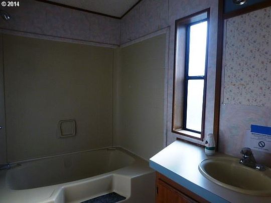 5th image of 63 Veys Dr