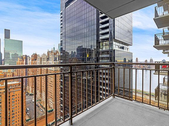 4th image of 330 E 39th St APT 25G