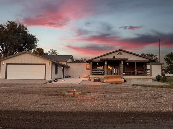 8722 N Road F, Ulysses, KS 67880