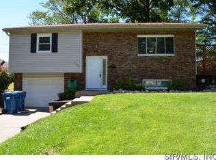 707 Merlin Ct, Troy, IL 62294