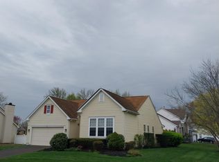 7 Quincy Manor Ln, Burlington, NJ 08016