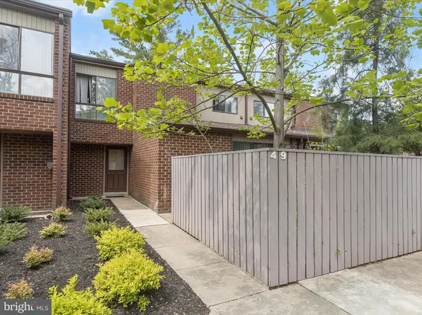 49 Farmhouse Ct #F, Pikesville, MD 21208