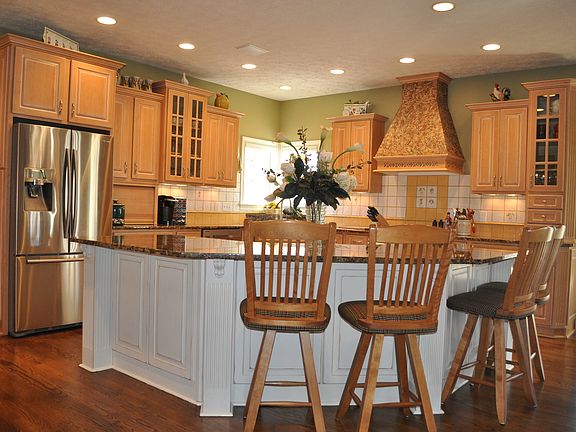 5th image of 6532 Royal Oakland Pl