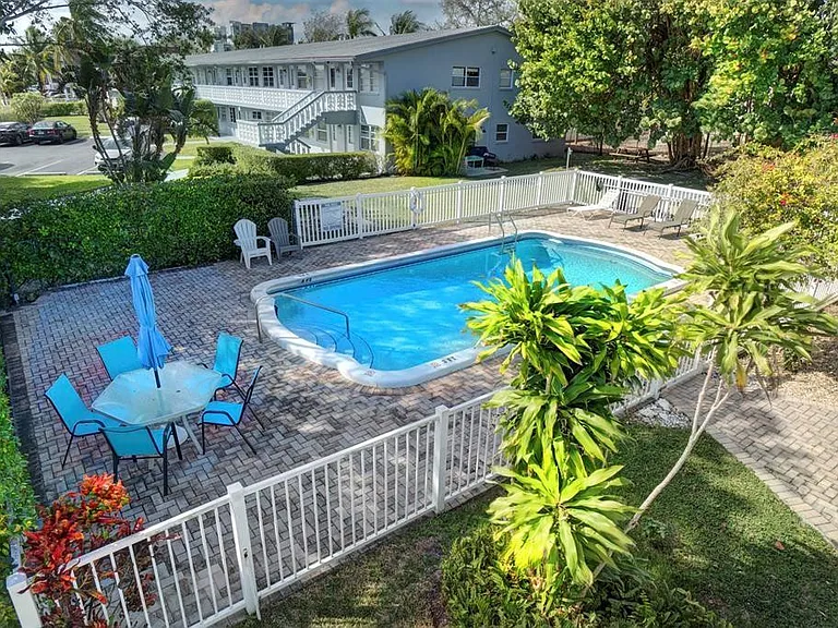 751 Pine Dr #101 — Photo 6