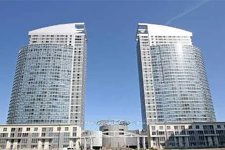 36 Lee Centre Dr #2906