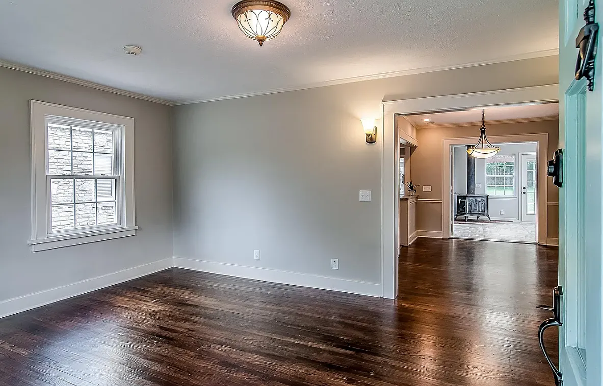 3 bed, 1452 sqft, $2,100 — Photo 4