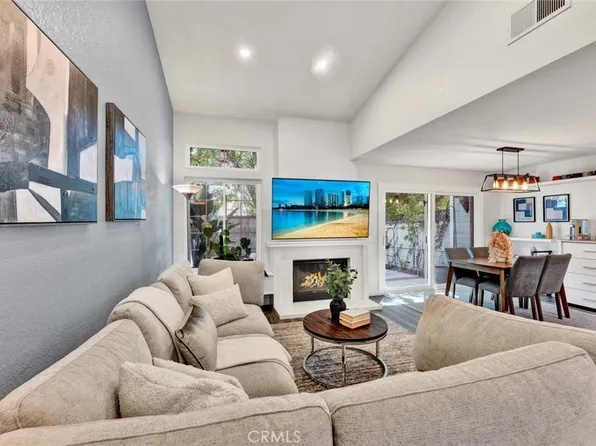 2342 Aspen St, Tustin, CA 92782