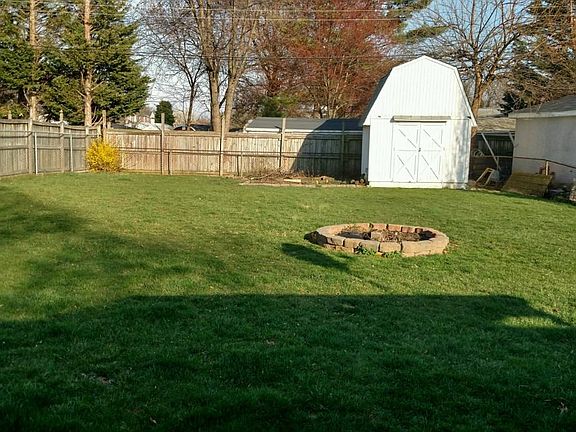 Older photo of backyard