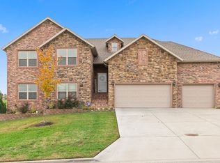 1593 N Oakfair Pl, Springfield, MO 65802