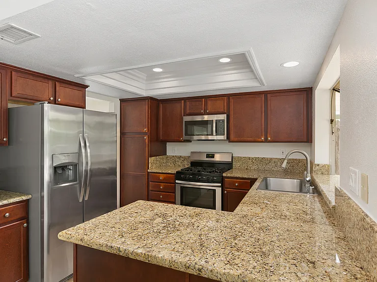3428 Meadow View Dr — Photo 13