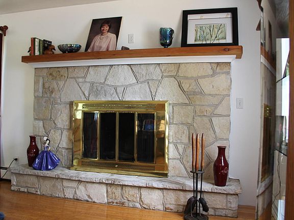 3rd image of 1908 Dutcher Ln
