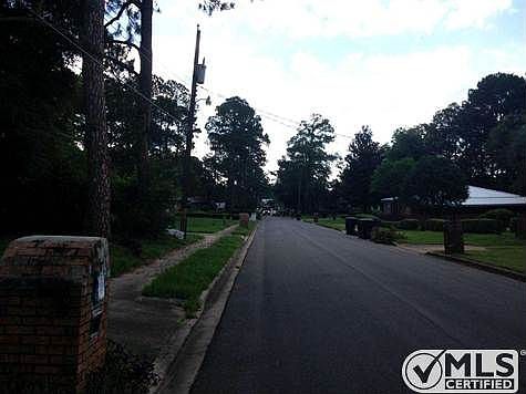 2nd image of 614 Howard Ave