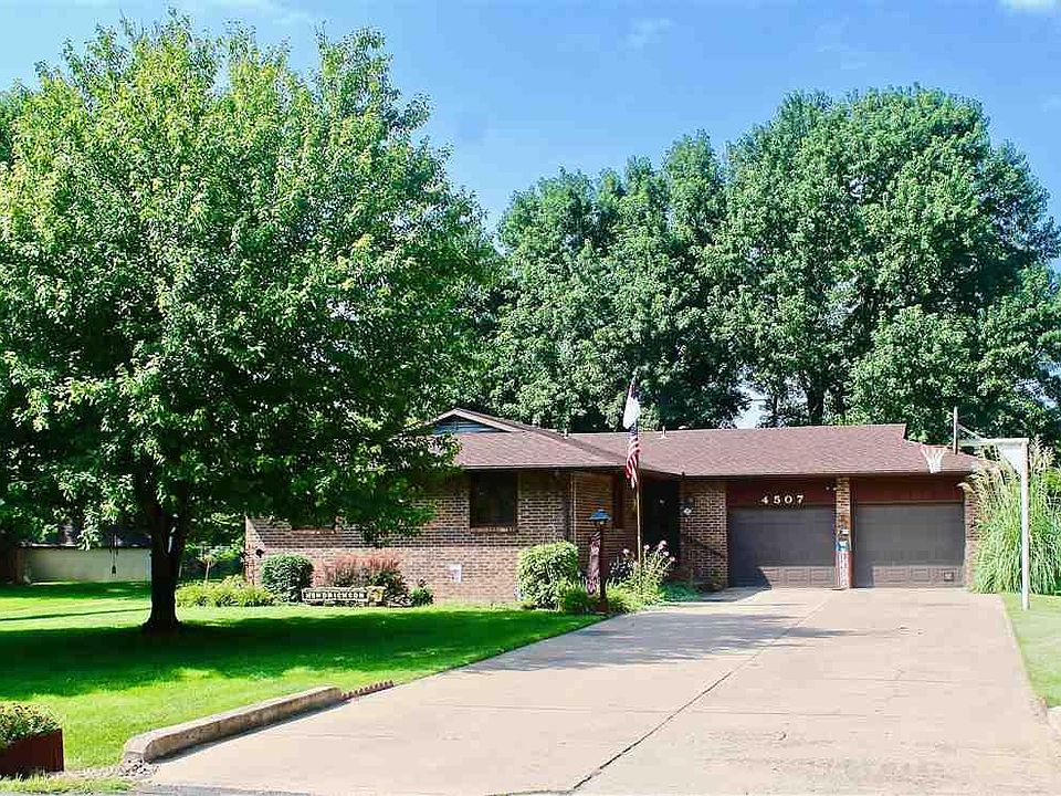 1st image of 4507 Foothill Dr
