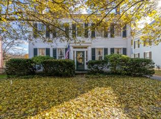 58 Center St, Clinton, NJ 08809