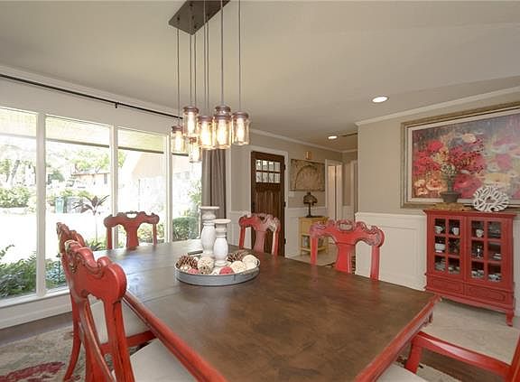 5th image of 27 Oak Cir