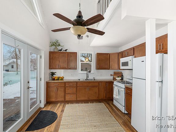 4th image of 2879 Elwood Ave SW