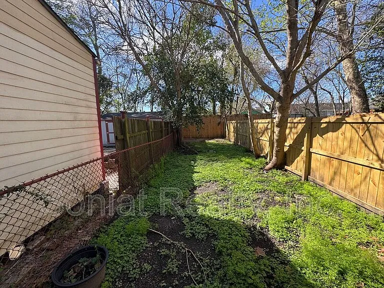 3118 Urquhart St — Photo 12