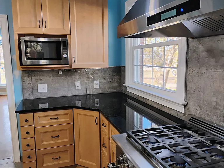 Granite countertops.