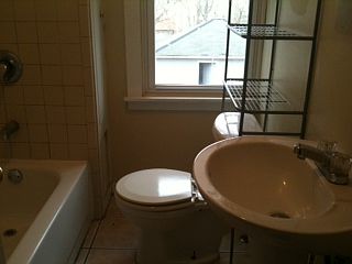 2nd image of 3101 Broadway Ave #B