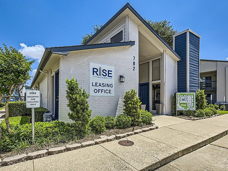 Rise Gateway — Photo 61